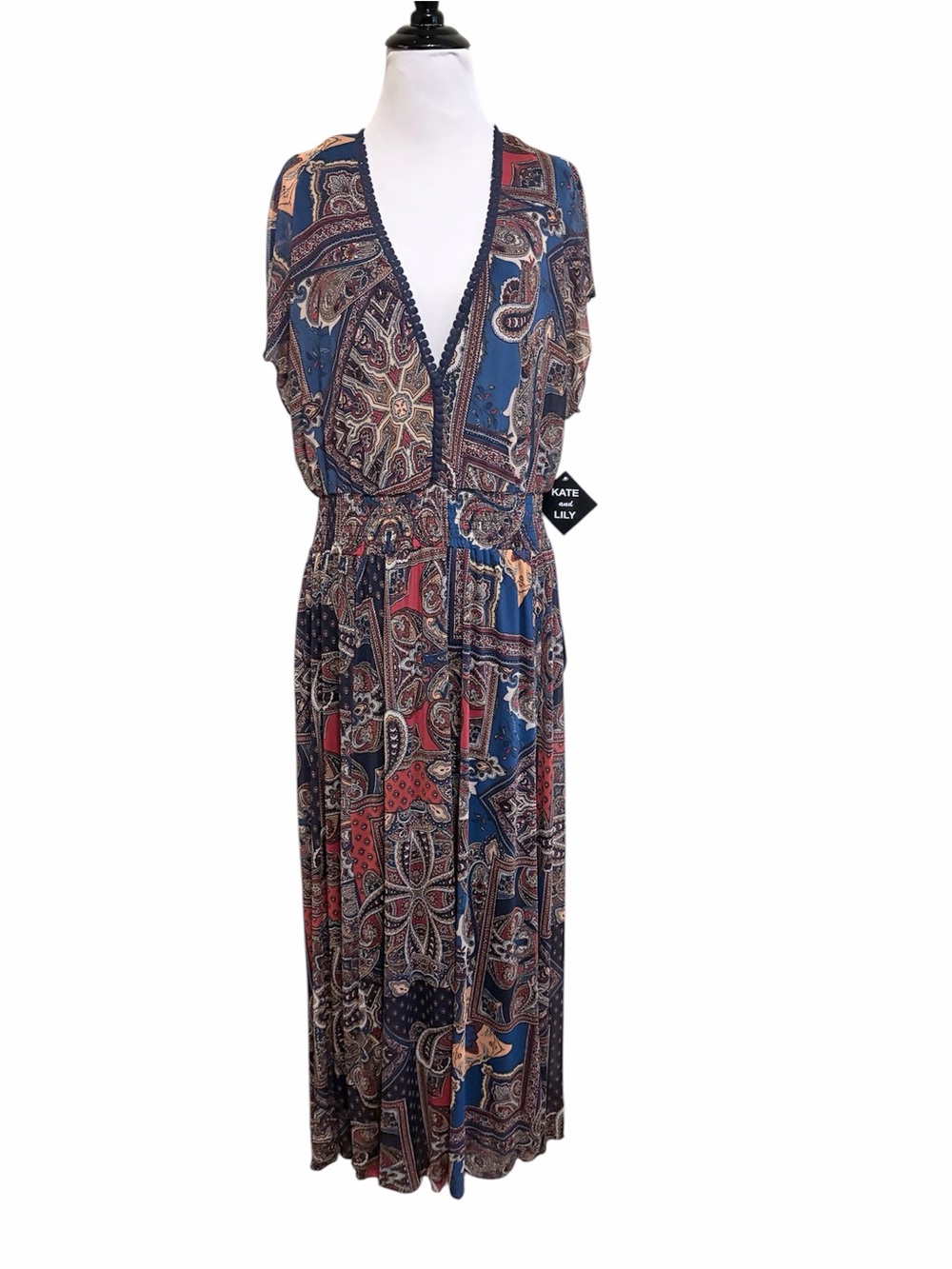 Kate and Lily Boho Paisley V-Neck Smocked Waist Maxi Dressย size 16W